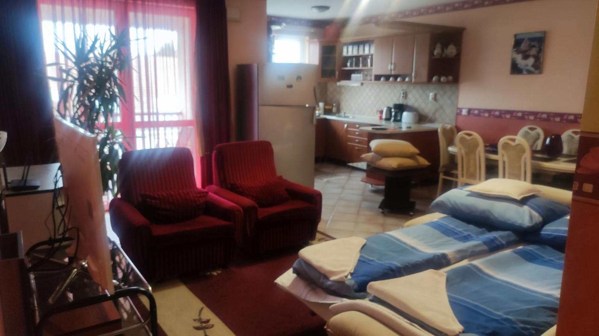 Tommy Apartman Hajduszoboszlo Exterior photo
