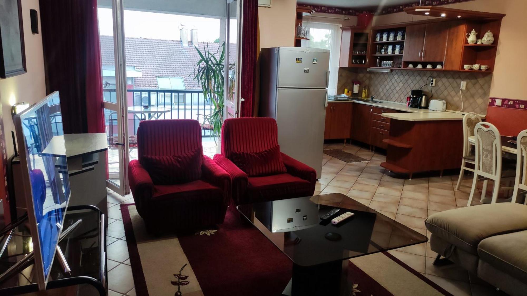 Tommy Apartman Hajduszoboszlo Exterior photo