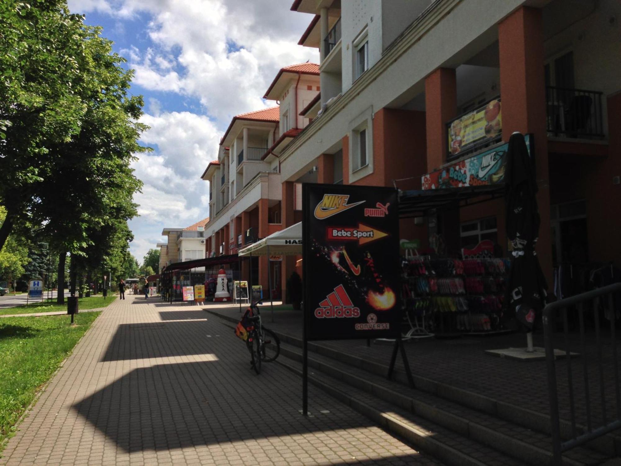 Tommy Apartman Hajduszoboszlo Exterior photo